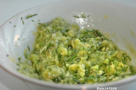 Салат из морской капусты и риса с заправкой из авокадо.: шаг 3