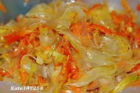Салат с ашлянфу и овощами.: шаг 8