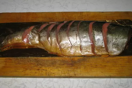 Биточки из копченой горбуши со шпинатом и грибами: шаг 1