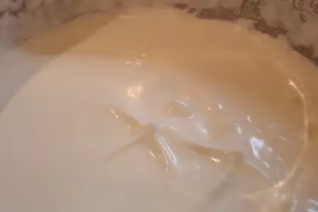Десерт с малиной и взбитыми сливками: шаг 4