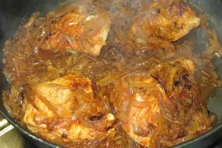 Филе индейки в луковом подливе: шаг 4