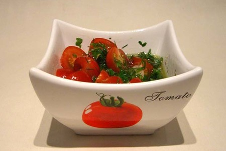 Закуска из маринованных черри-томатов: шаг 2
