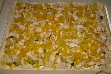 Пирог...вкусный...очень(хоть изначально и задумывался как пицца :-) ): шаг 5