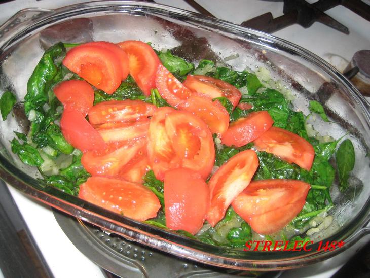 Хек в шпинатно-томатном соусе: шаг 4