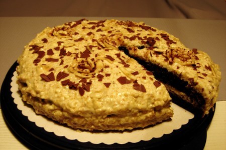 Шоколадно-банановый торт с ореховым кремом: шаг 8