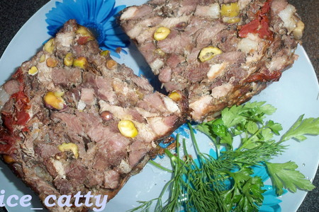 Мясо прессованное с фисташками, оливками и вялеными помидорами: шаг 6