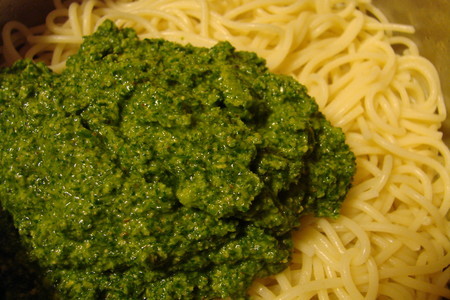 Спагетти с зеленым соусом: шаг 3