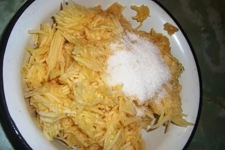Домашнее слоеное тесто слойки  с яблоками: шаг 4