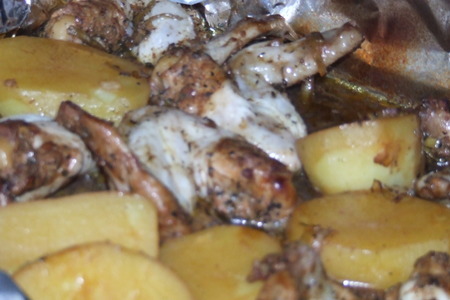 Куриные крылья  в остром маринаде приготовленные с картошкой: шаг 1
