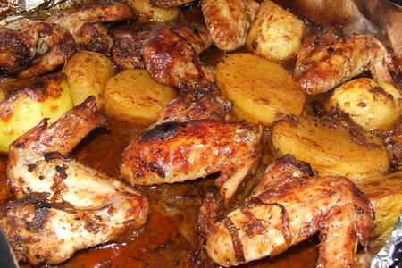 Куриные крылья  в остром маринаде приготовленные с картошкой: шаг 4