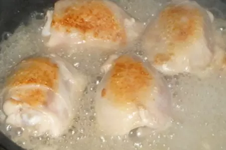 Куриные бедрышки в айвовом соусе: шаг 1
