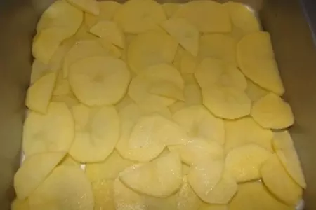 Картофельная запеканка "золотистая" с брынзой: шаг 1