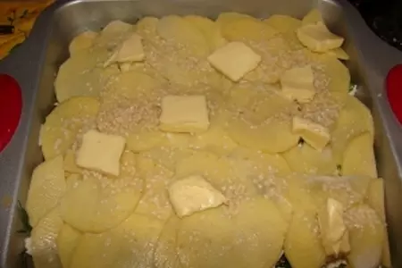 Картофельная запеканка "золотистая" с брынзой: шаг 3