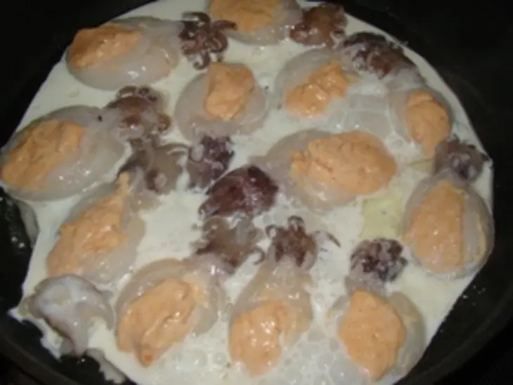 Каракатица фаршированная муссом из рыбы: шаг 1
