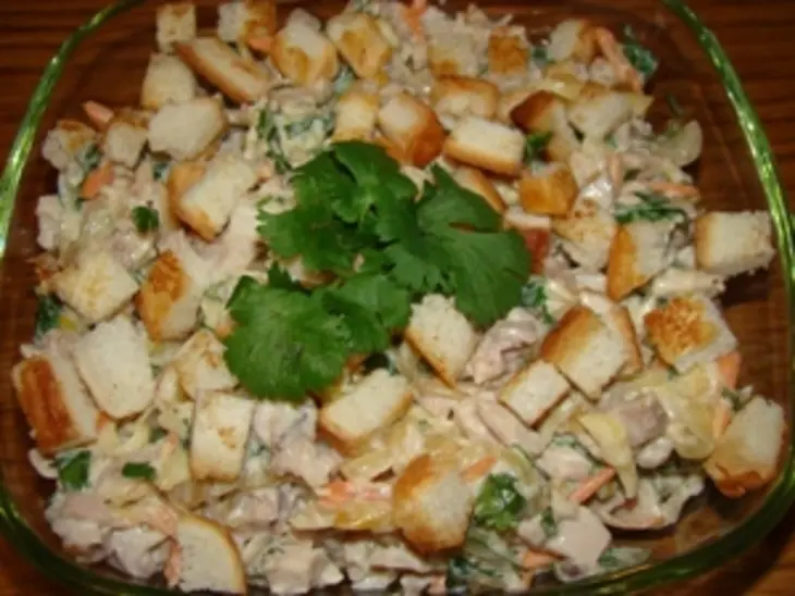 Куриный салат с крутонами: шаг 2