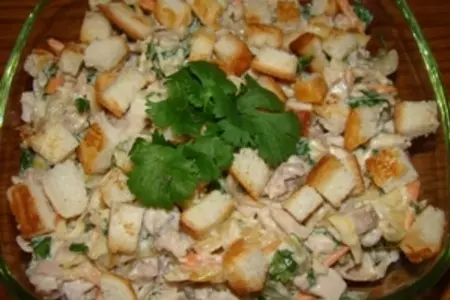 Куриный салат с крутонами: шаг 2