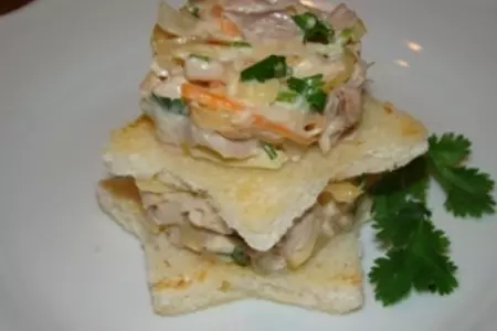 Куриный салат с крутонами: шаг 3