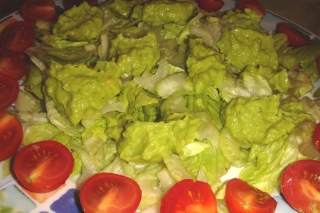 Салат с куриными грудками и дипом из авокадо: шаг 5