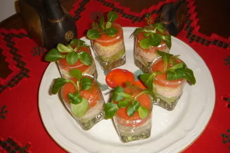 Веррины с  авокадо,  красной рыбой и томатным муссом: шаг 1