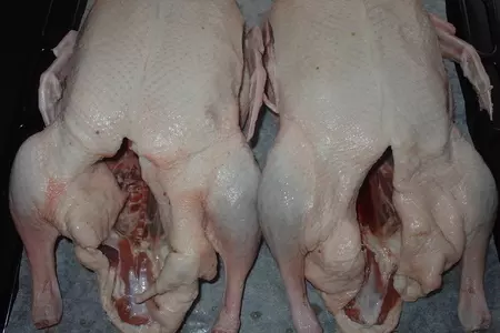Утка пряная, начиненная яблоками.: шаг 1