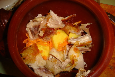 Куриные голени с картошкой в горшочке: шаг 1