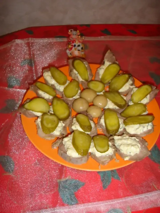 Закуска из языка с начинкой: шаг 1