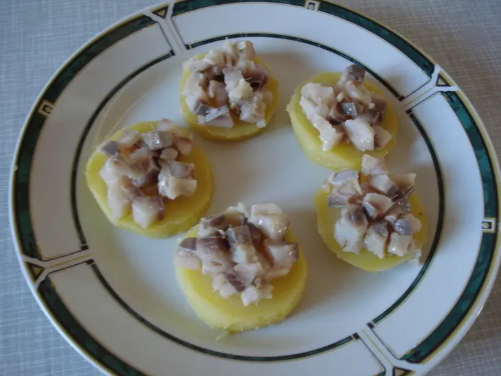 Селёдочка под шапочкой: шаг 2