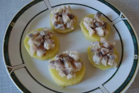 Селёдочка под шапочкой: шаг 2