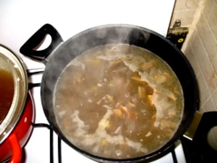 Cуп чечевичный с грибами.: шаг 5