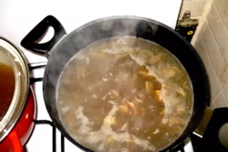 Cуп чечевичный с грибами.: шаг 5