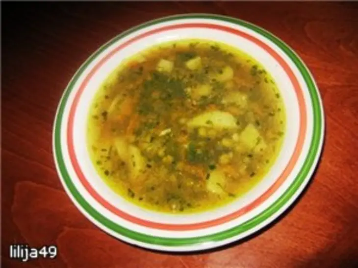 Постный суп с мороженным горошком: шаг 1