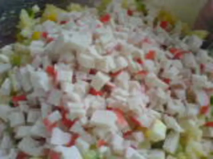 Салат из морепродуктов: шаг 4