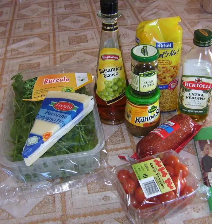 Салат макароны с руколой: шаг 6