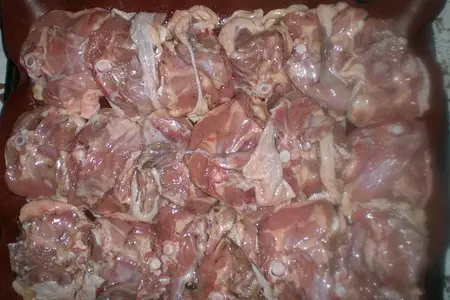 Запеченные бедрышки с ананасом и сыром: шаг 1
