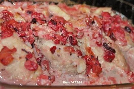 Куриные грудки с крыжовником и смородиной.: шаг 6