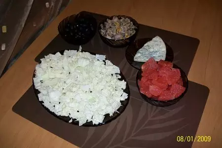 Легкий салат "морской коктейль": шаг 2