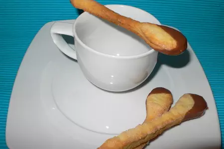 Печенье  ложечки к капучино: шаг 1