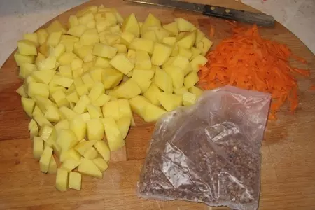 Гречневый суп с шампиньонами: шаг 2