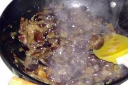 Жюльен с грибами в горшочке: шаг 3