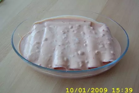 Запечённые рулетики из ветчины с фаршем под соусом: шаг 4
