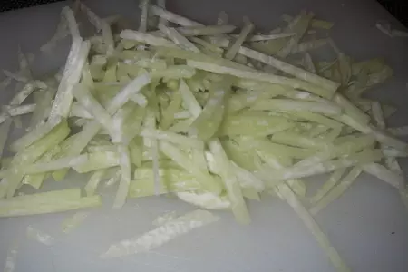 Салат "сайгон": шаг 2