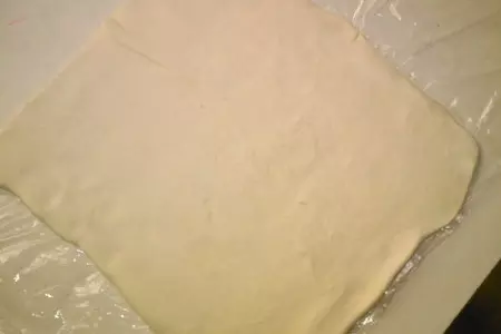 Слоеные пирожки с мясом: шаг 2