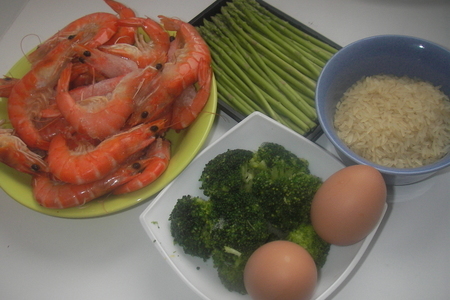 Жареный рис с креветками, овощами и омлетом: шаг 1