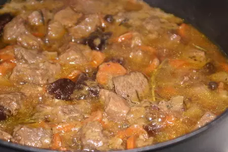 Мясо с портером и черносливом по-ирландски: шаг 2