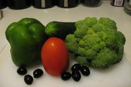 Салат из свежих овощей: шаг 1