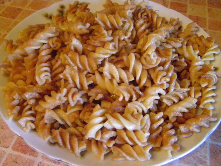 Жареные макароны с соусом из мацони: шаг 3