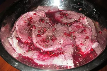 Отбивные в гранатовом соке с сырной корочкой: шаг 1