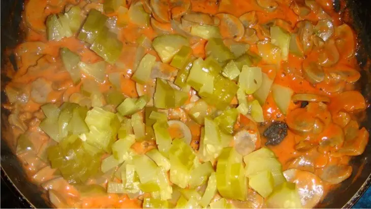 Почки говяжьи по-русски в горшочке: шаг 6