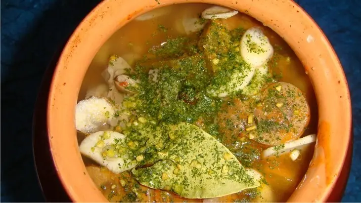 Почки говяжьи по-русски в горшочке: шаг 8