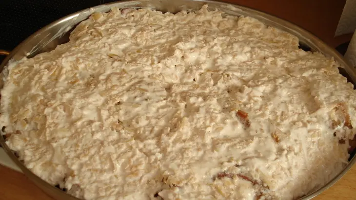 Мясо, запечённое в сметане с айвой: шаг 8
